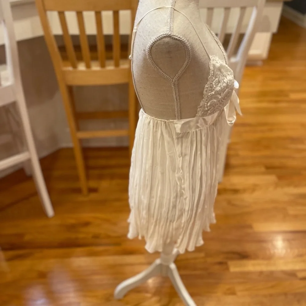 [Victoria’s Secret] white lace sheer pleated doll nighty - Picture 4 of 7